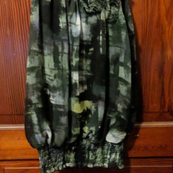 Green patterned tank - Picture 2 of 2